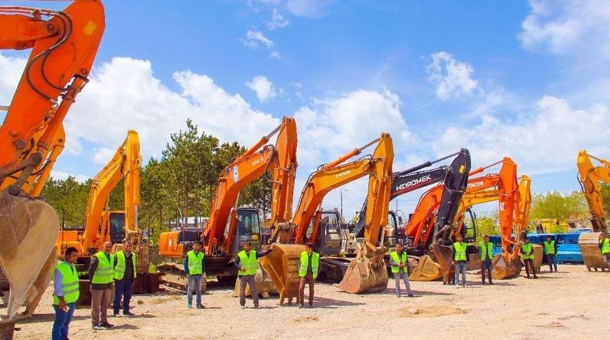 Van B&uuml;y&uuml;kşehir Belediyesi &Ccedil;ift&ccedil;iyi Su İle Buluşturuyor