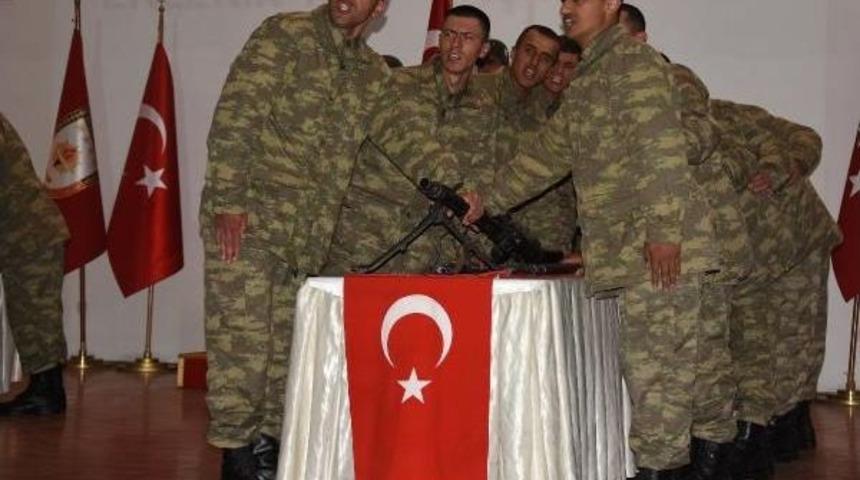 Sivas'ta S&ouml;zleşmeli Erler Yemin Etti