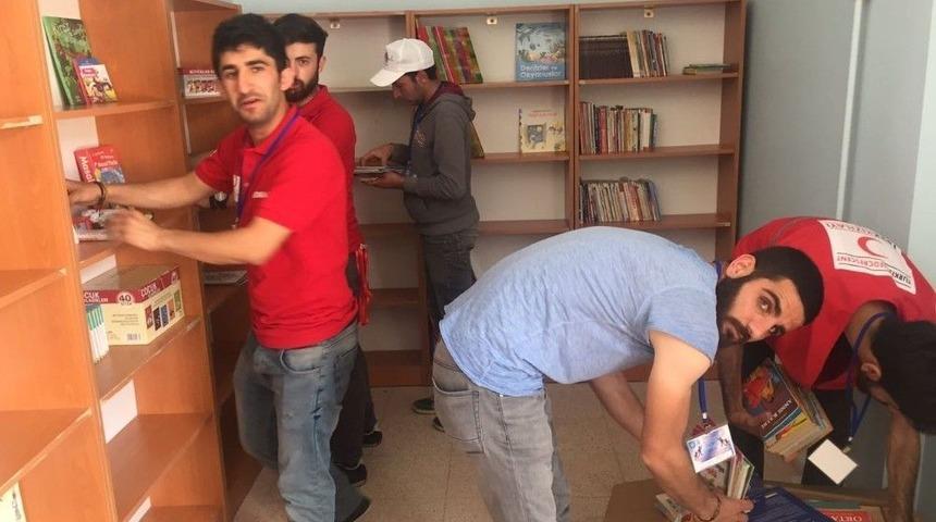 &Uuml;niversiteli Kızılaycılar Lice&rsquo;de