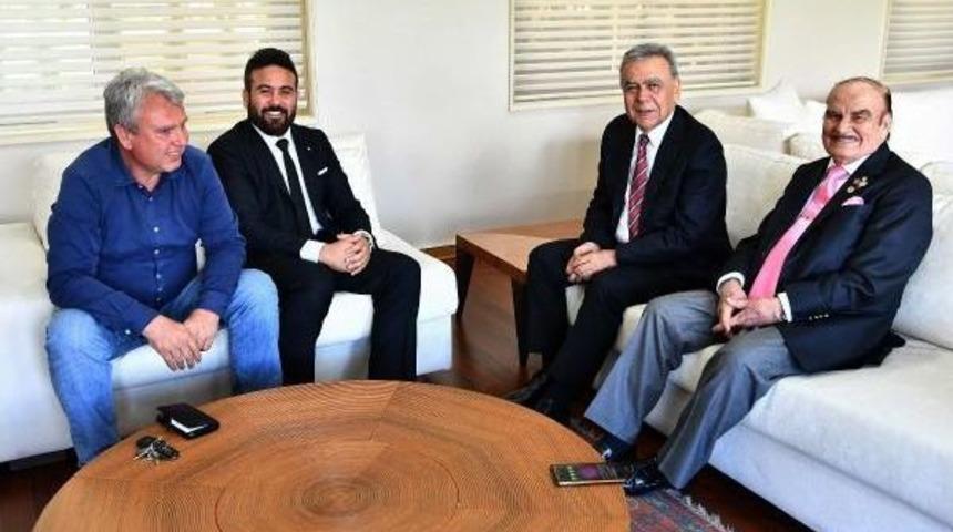 İzmir B&uuml;y&uuml;kşehir Belediyesi'nden Altay'a 33 Otob&uuml;s