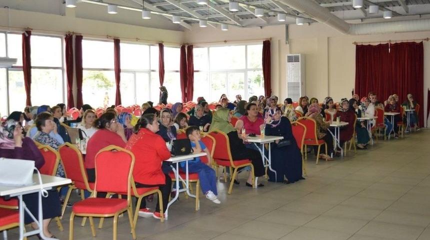 Kartepe Kadınlar Kul&uuml;b&uuml;ne Astım Semineri