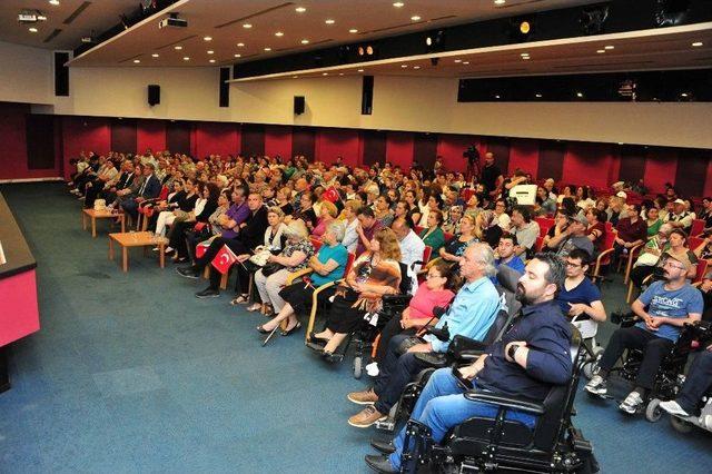 Engellilerin Sorunlarının Konuşulduğu Panelde İzmir Marşı S&uuml;rprizi 1