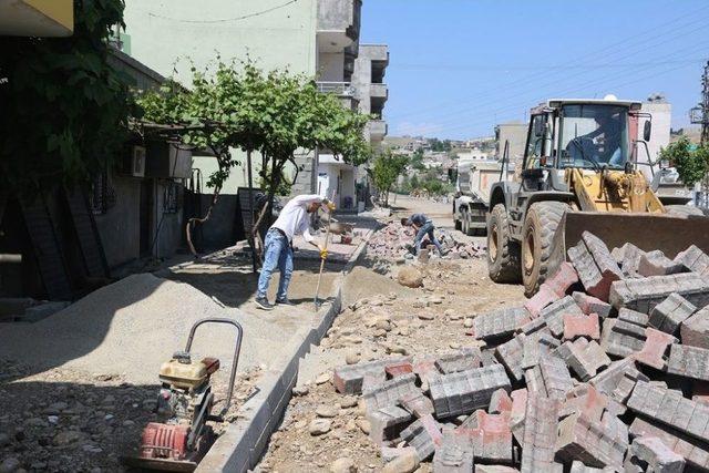 Cizre Belediyesi Kaldırım Yenileme Ve Genişletme Çalışması Başlattı