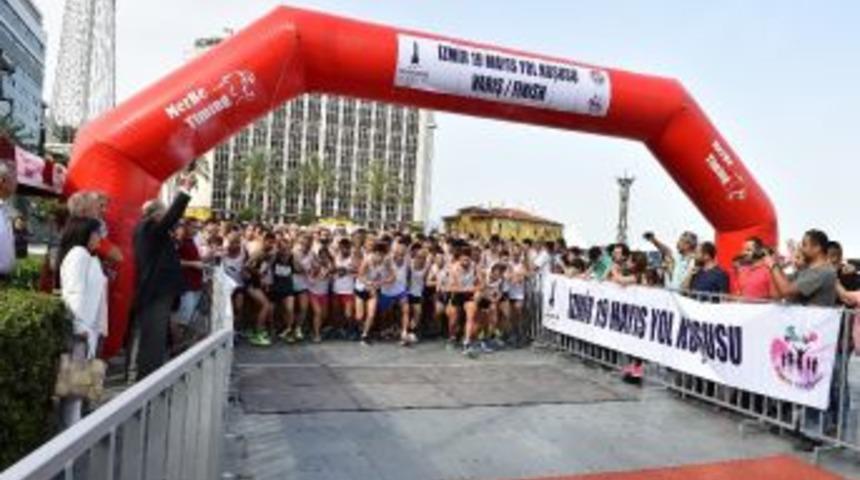 İzmir&rsquo;de 19 Mayıs&rsquo;a &Ouml;zel Koşu