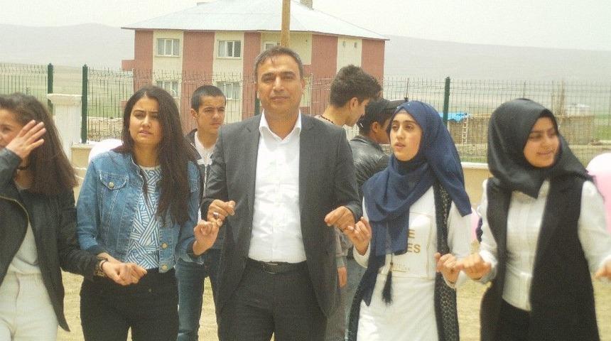 &Ouml;zalp İl&ccedil;esinde Hemşireler Haftası Etkinliği