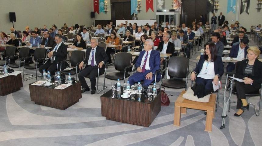 Chp&rsquo;nin Resmi Kedisi "şero" Salondakilere Seslendi