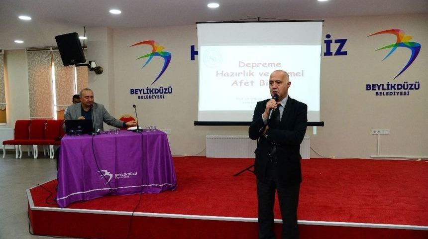 Beylikd&uuml;z&uuml; Halkı Olası Afetlere Karşı Bilin&ccedil;leniyor