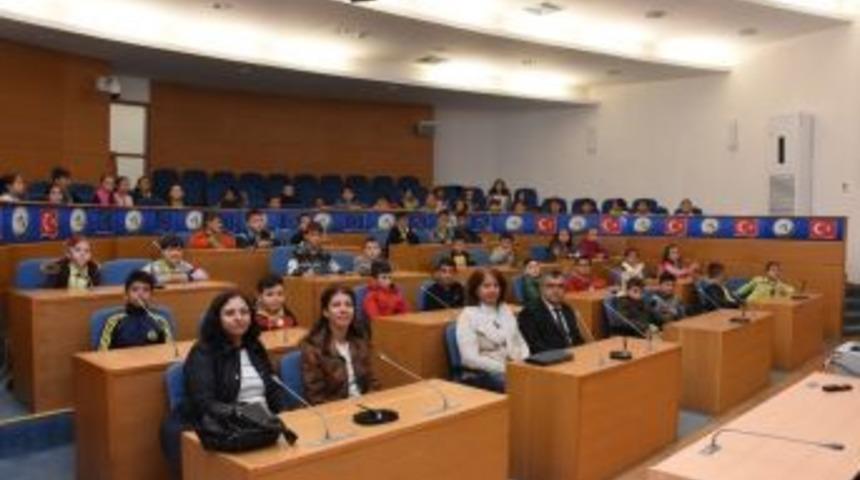 Avni Akyol Okulunda Belediyecilik Dersi