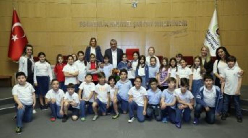 Başkan Şenol&rsquo;dan Miniklere Yerel Y&ouml;netim Dersi