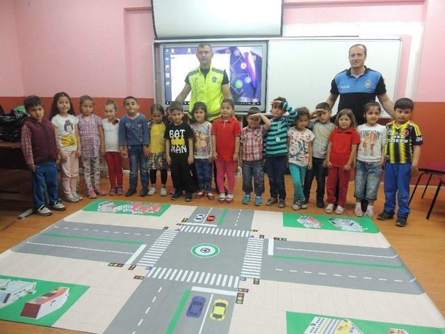 Anamur&rsquo;da &Ouml;ğrencilere Trafik Eğitimi Verildi 1