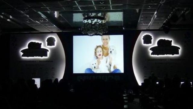 Chp&rsquo;Nin Kedisi  şero  Kongrede Sunum Yaptı 2