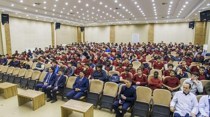 Başsavcı Tezcan, Kariyer G&uuml;nleri&rsquo;nin Konuğu Oldu