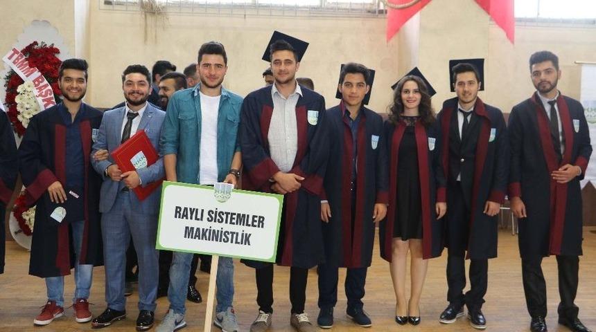 Kb&uuml; Eskipazar Myo 6 Programdan 500&rsquo;e Yakın &Ouml;ğrenci Mezun Verdi