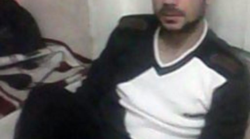 Evini Yakan Uyuşturucu Bağımlısı Sığındığı Banyoda &Ouml;ld&uuml;