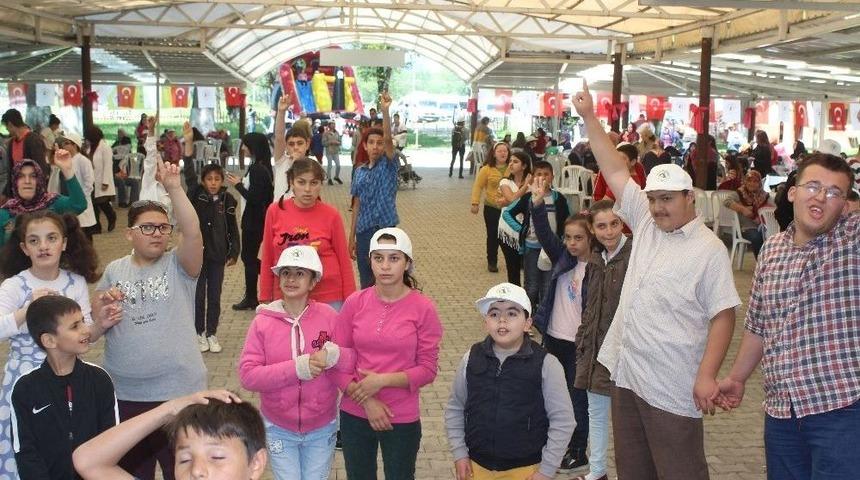 D&uuml;zce Belediyesi Engellileri Piknikte Buluşturdu