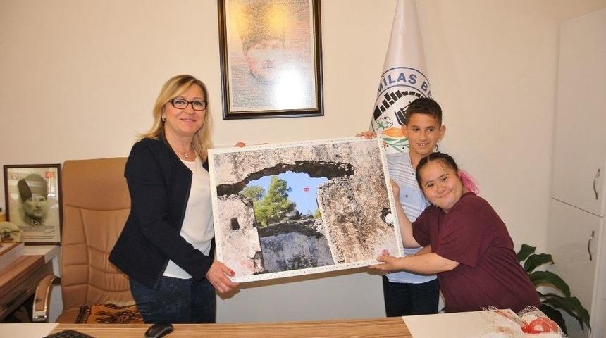 Milaslı Engelli &Ouml;ğrencilerden Anlamlı Hediye