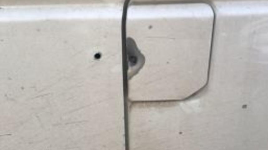 Husumetlisinin Aracını Kurşunladılar