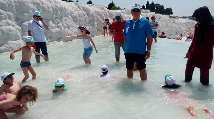 İlk&ouml;ğretim &Ouml;ğrencilerine Gezi