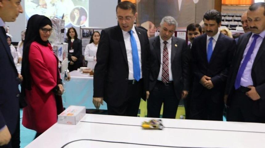 Mesleki Eğitimi Tanıtma Ve Y&ouml;neltme Fuarı A&ccedil;ıldı