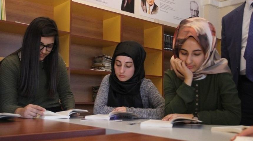 Kitap Okuma Projesinin &Ouml;d&uuml;llerini Kitap Fuarında Yapılacak