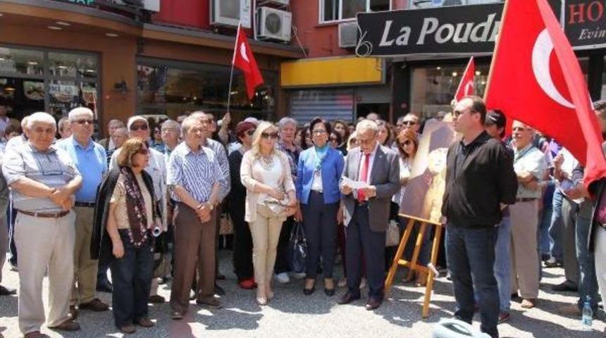 Balıkesir'de Atat&uuml;rk'e Hakarete Tepki