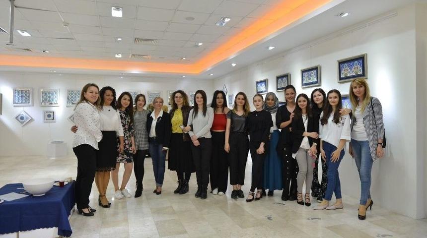 &lsquo;sır Kapısı &Ccedil;ini Sergisi&rsquo; Sa&uuml;&rsquo;de D&uuml;zenlendi