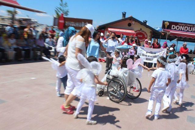 Ayvalık’ta Engelliler Haftası 1 Günlük Gecikmeyle Başladı