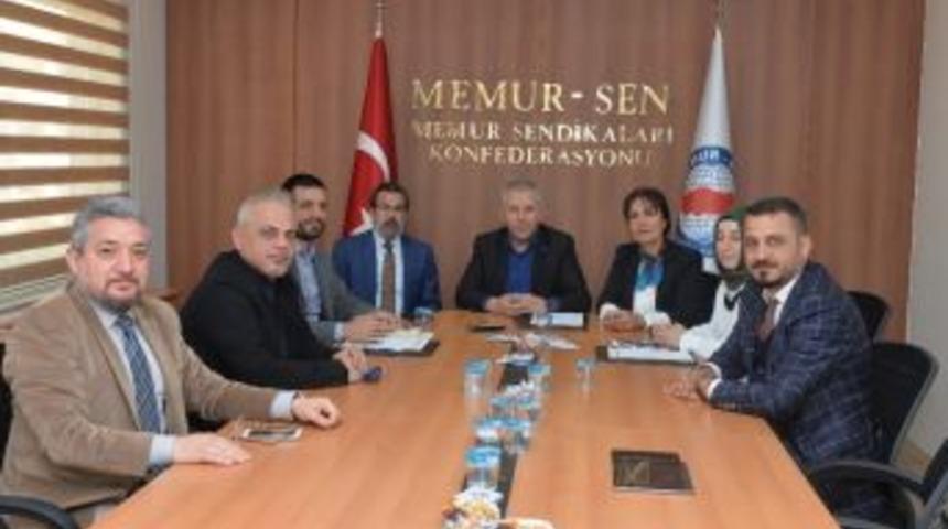 &Ouml;zgecanlar Derneği&rsquo;nden Memur-sen&rsquo;e Ziyaret