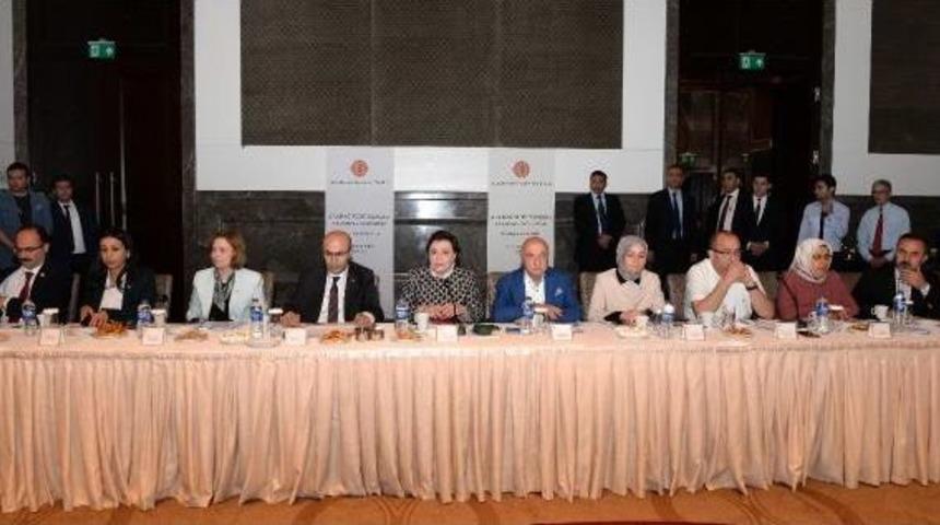 Tbmm Komisyonu: &Ouml;zel Yurtlar &Uuml;cretsiz Olmayacak, Barınma Amacı Dışında Kullanılmayacak