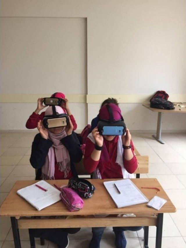 İlçe Ve Köy Okullarında 3 Boyutlu Gözlükler Tanıtıldı