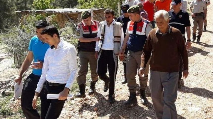 &Ccedil;evreci B&uuml;y&uuml;knohut&ccedil;u &Ccedil;iftinin Katil Zanlısı Olayı Soğukkanlılıkla Anlattı