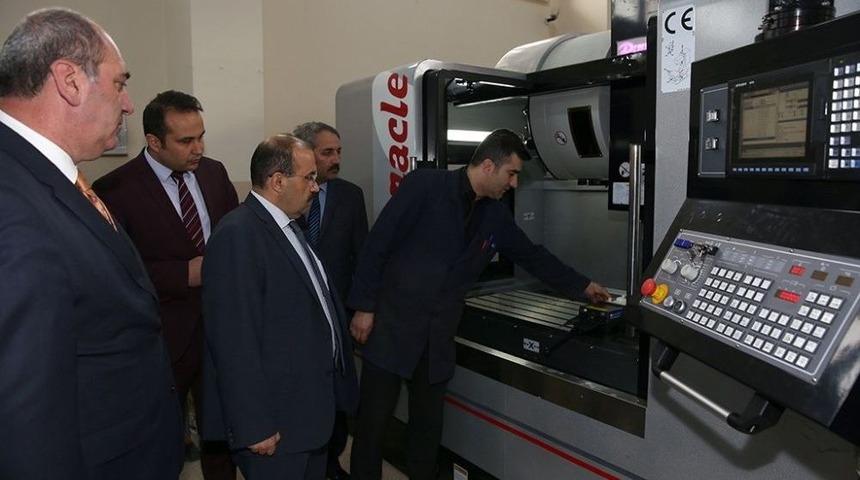 Vali İsmail Ustaoğlu, Mesleki Ve Teknik Anadolu Lisesi &Ouml;ğrencileriyle Buluştu