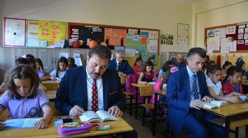 Edremit&rsquo;te Okuma Saatleri Devam Ediyor