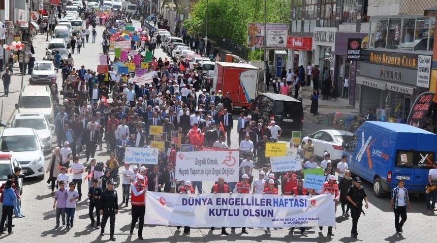 Muş&rsquo;ta Engelliler Haftası Y&uuml;r&uuml;y&uuml;ş&uuml;