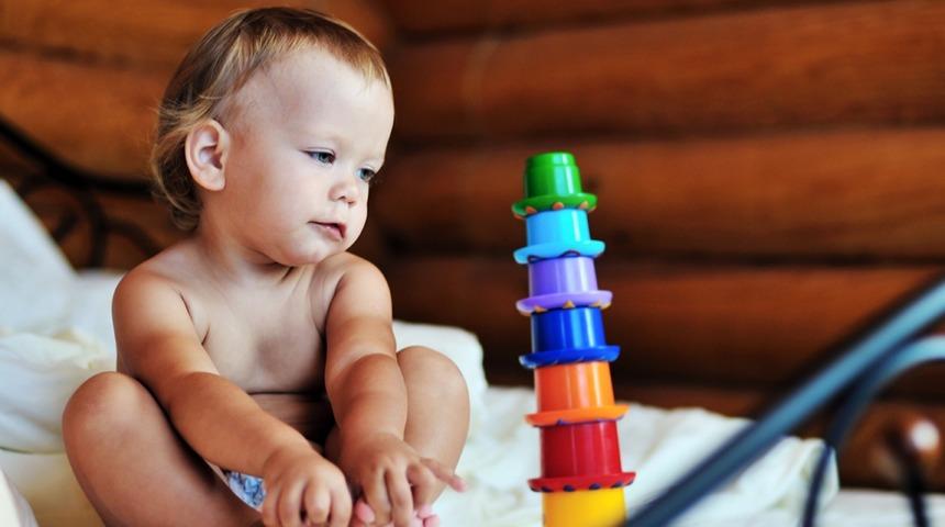 1-2 yaş &ccedil;ocuklarda gelişim basamakları