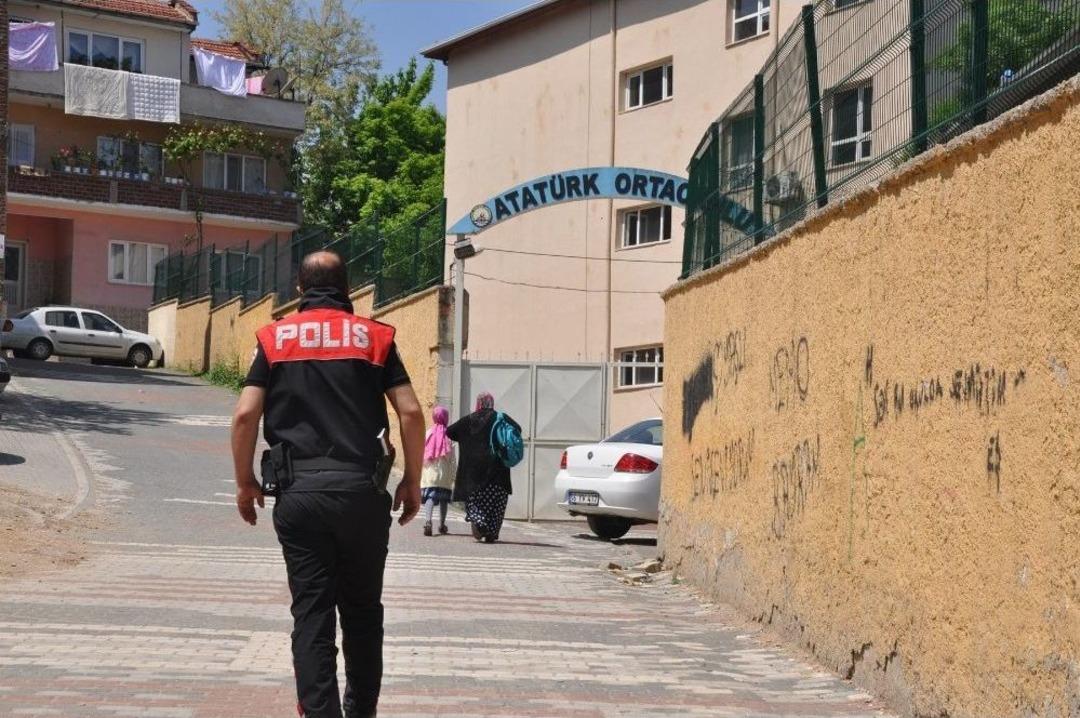 Okul &Ccedil;evrelerinde Kuş U&ccedil;urtulmuyor