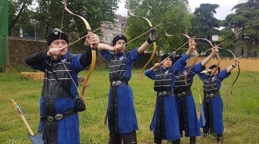 Kağıtsporlu Geleneksel Ok&ccedil;ular Etno&rsquo;ya Katılıyor