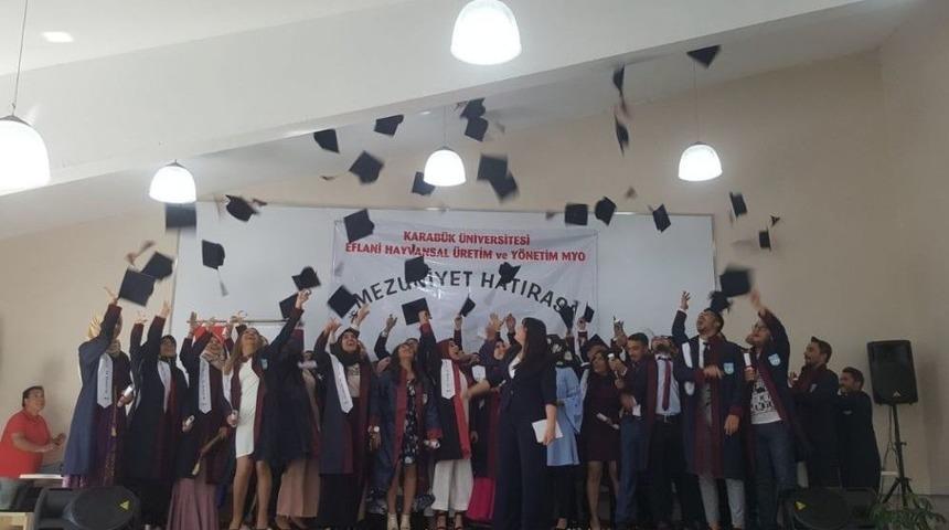 Eflani Myo İlk Mezunlarını Verdi