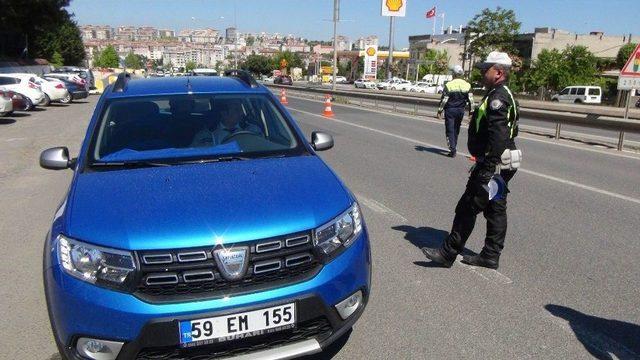 Polisten Hediyeli Trafik Uygulaması