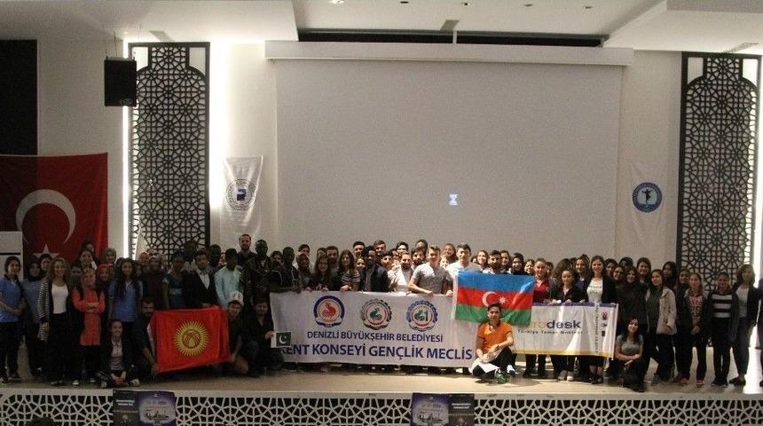 Gen&ccedil;lere Avrupa Fırsatlarını Anlattılar