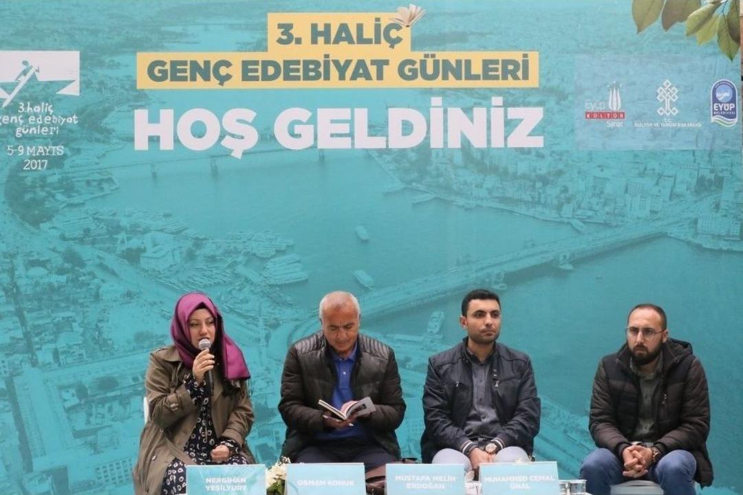 Ey&uuml;p&rsquo;ten Gen&ccedil; Edebiyat&ccedil;ılara &Ouml;d&uuml;l