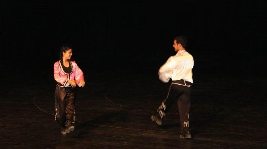 Diyarbakır&rsquo;da Şizofren Hastalar Sahneye &Ccedil;ıktı