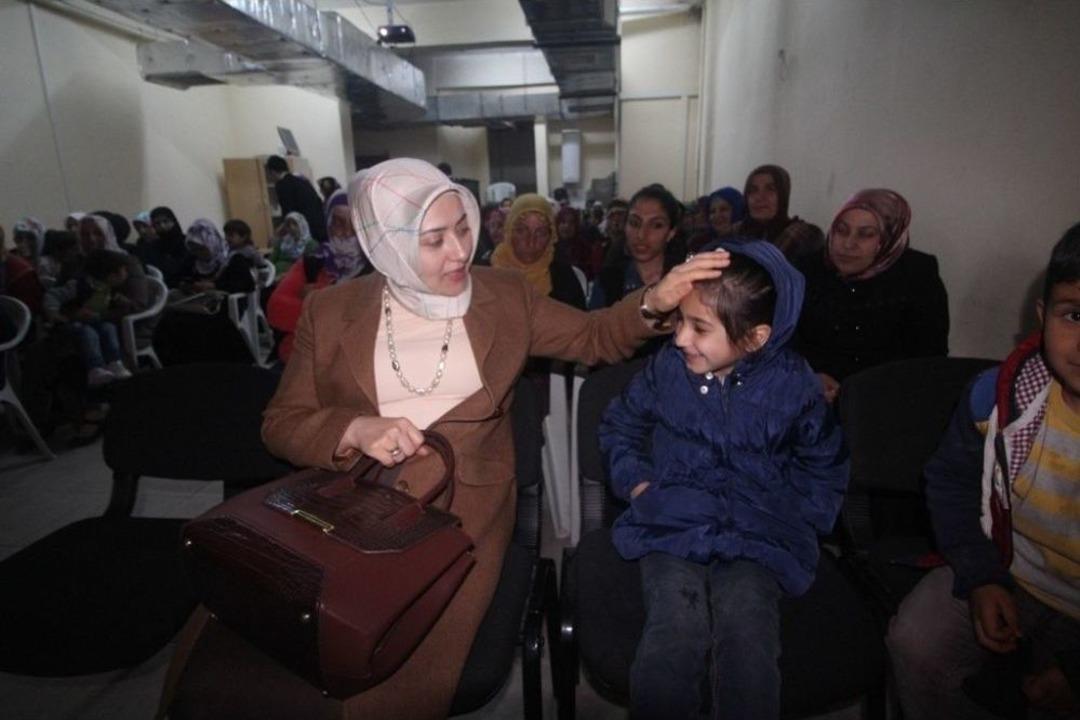 Ağrı Belediyesi Sağlıklı Aile İ&ccedil;in Mahallelerde Eğitim Başlattı