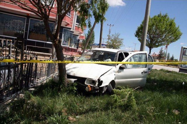 Polisten Kaçarken Kaza Yaptılar