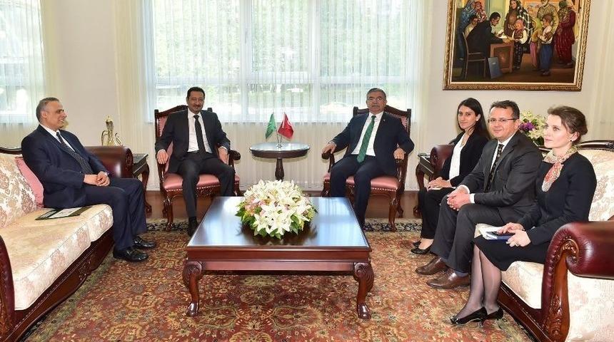 Bakan Yılmaz, Suudi Arabistan B&uuml;y&uuml;kel&ccedil;isi El-hireyci&rsquo;yi Kabul Etti