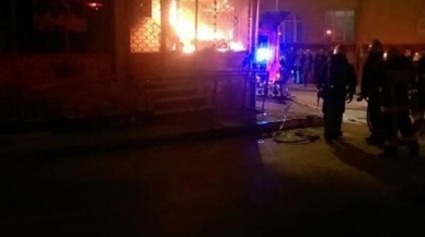 Bağcılarda Market Alev Alev Yandı