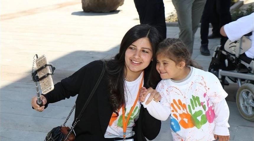 Engelliler Haftası Farkındalık Y&uuml;r&uuml;y&uuml;ş&uuml; Ger&ccedil;ekleştirildi