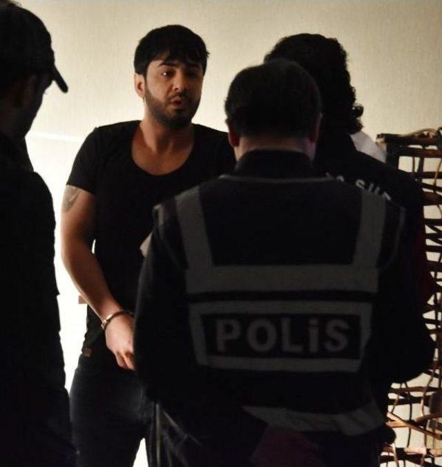 İnternetteki 'escort' Siteleriyle Fuhuşa: 4 Gözaltı