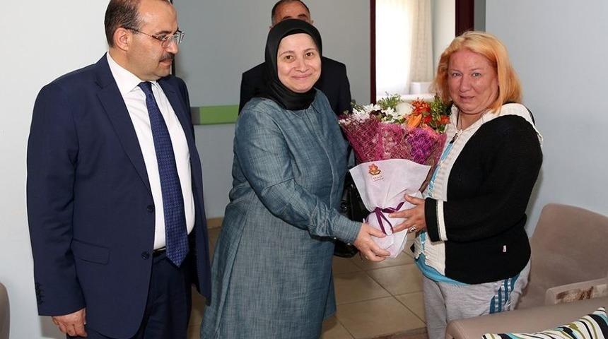 Vali Ustaoğlu, Engelsiz Yaşam Merkezini Ziyaret Etti