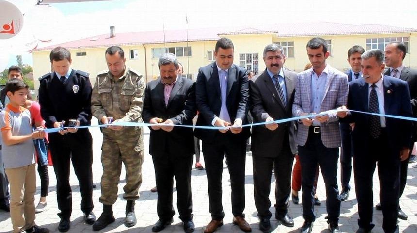 Gemerek&rsquo;te Tubitak Bilim Fuarı A&ccedil;ıldı